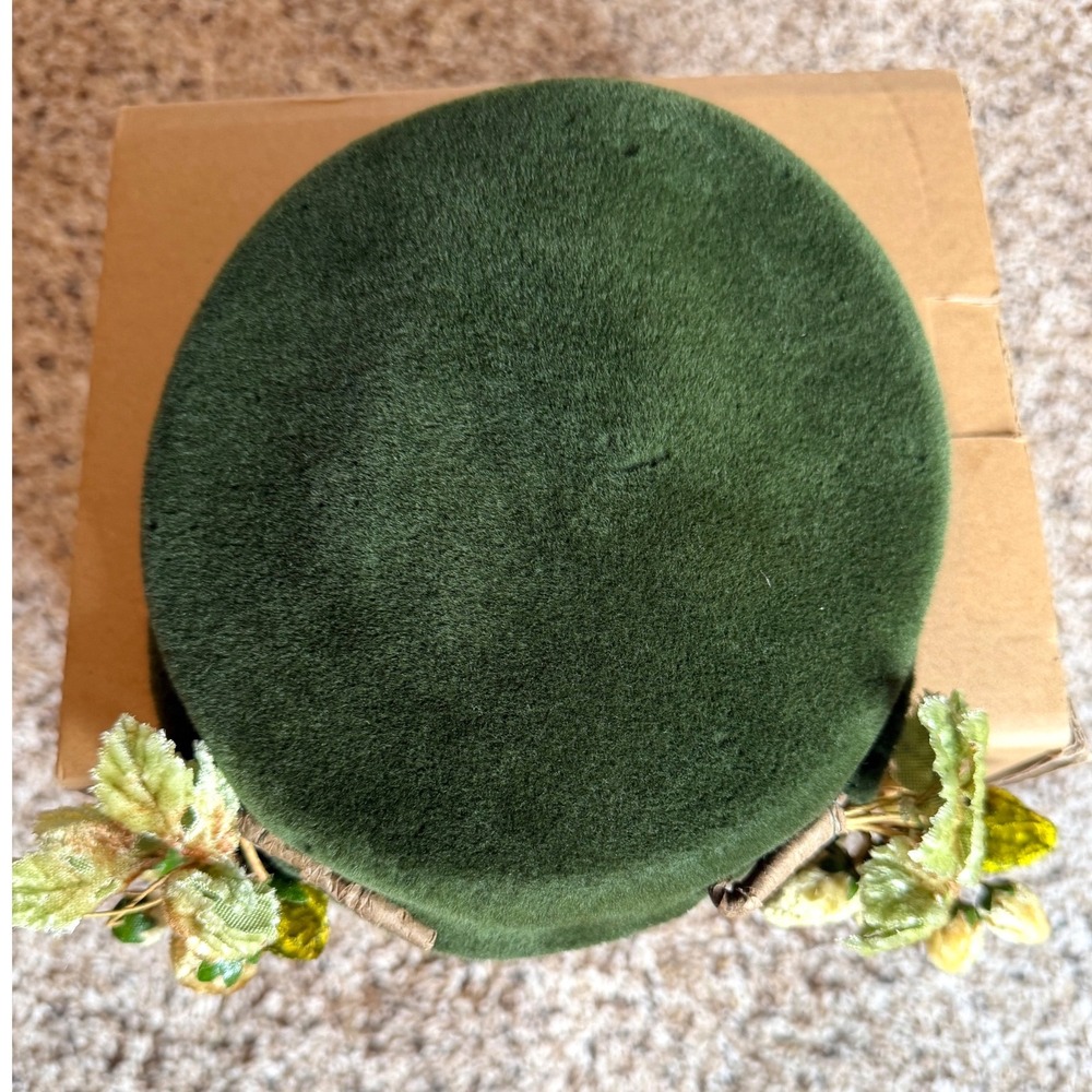 Vintage Trebor Original Green Velour Pillbox Hat France Miel Velvet Leaves 50s - Picture 3 of 10